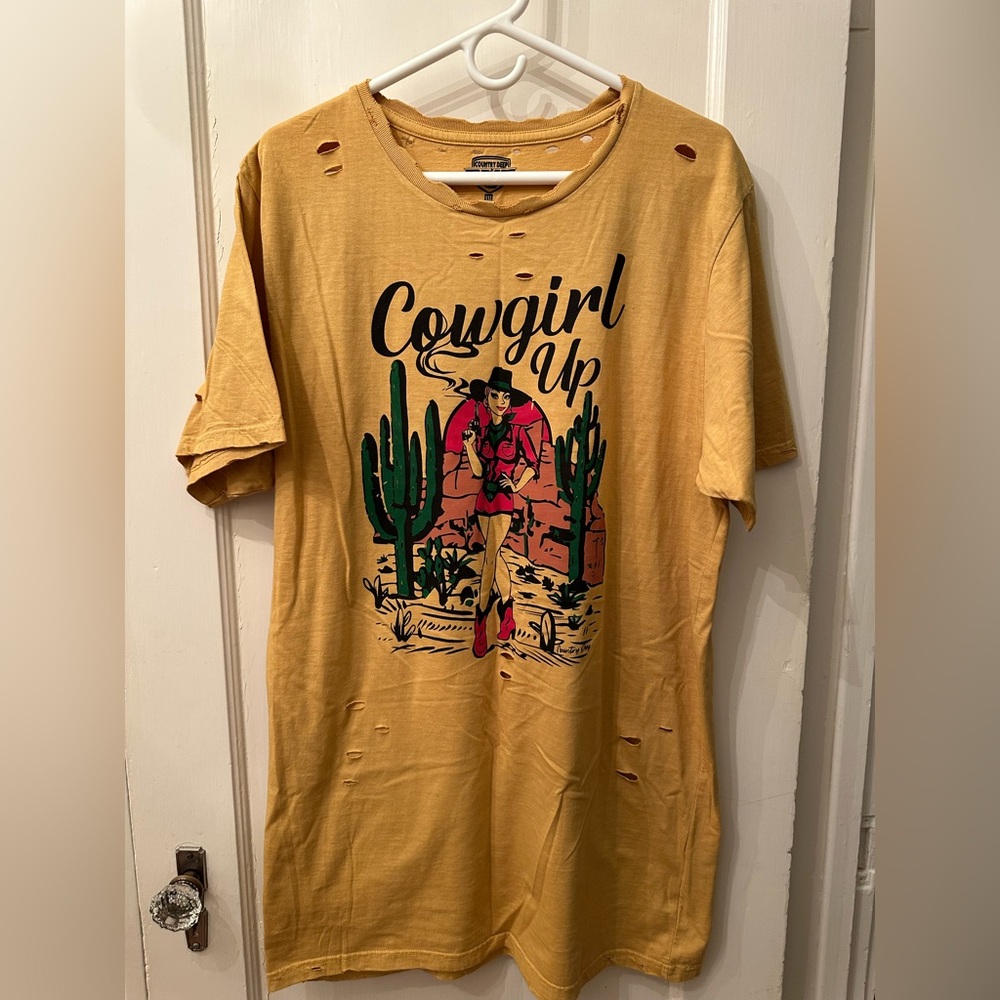 NWOT Yellow 'Cowgirl Up' Graphic T-Shirt